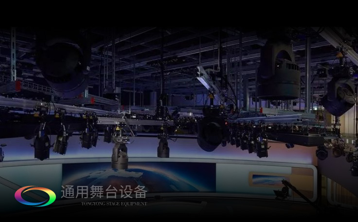 梅州市廣播電視臺(tái)演播廳高清升級(jí)改造設(shè)備項(xiàng)目完工，通用舞臺(tái)舞臺(tái)阻燃幕布給您一個(gè)更絢爛的演播廳呈現(xiàn)