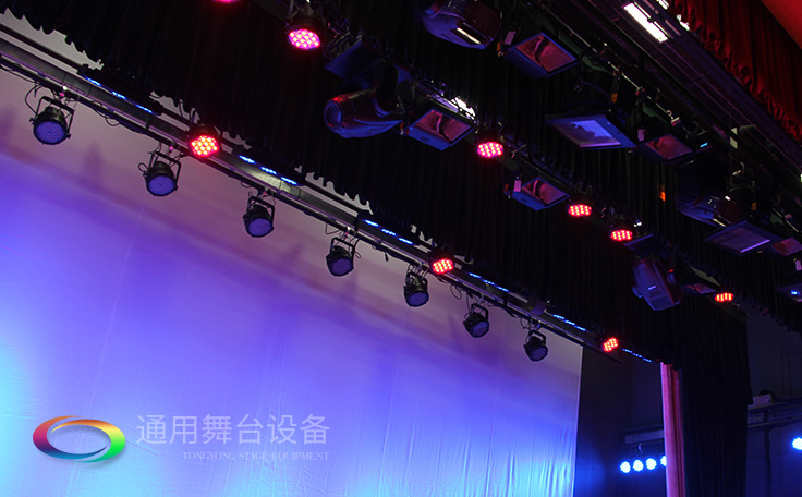 燈光吊桿機組成（桿體結(jié)構(gòu)、卷揚系統(tǒng)和控制系統(tǒng)等）及相關參數(shù) 