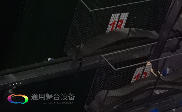 供應(yīng)舞臺專用電動(dòng)舞臺吊桿機(jī)，拉幕機(jī)，大卷筒等舞臺專用機(jī)械設(shè)備