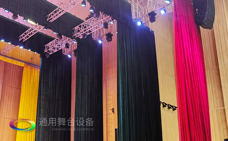 遷換場景、揭示活動主體、渲染演出氣氛、提升演出效果——舞臺幕布、泰州舞臺吊桿
